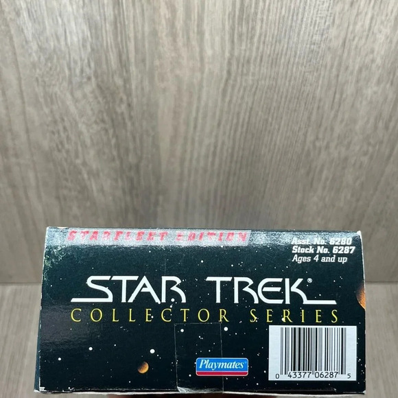 Star Trek Collector Series Lt Cdr. Geordi La Forge Starfleet Edition-Playmates - Picture 6 of 9